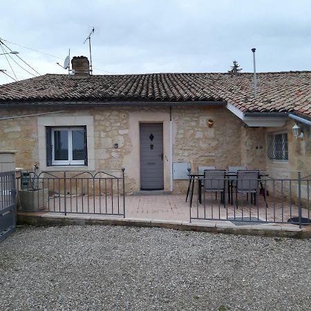 Gite Les Deux Meules Sainte-Colombe  Exterior foto