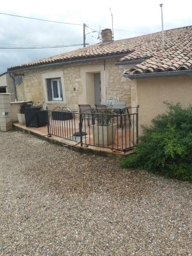Gite Les Deux Meules Sainte-Colombe  Exterior foto